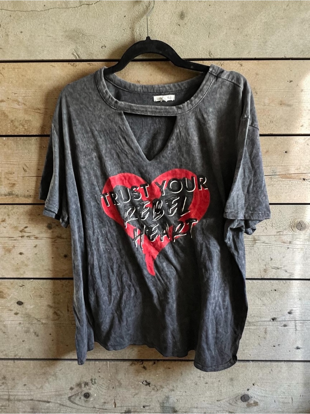 Maurices Gray Short Sleeve Tee with Red Heart Graphic